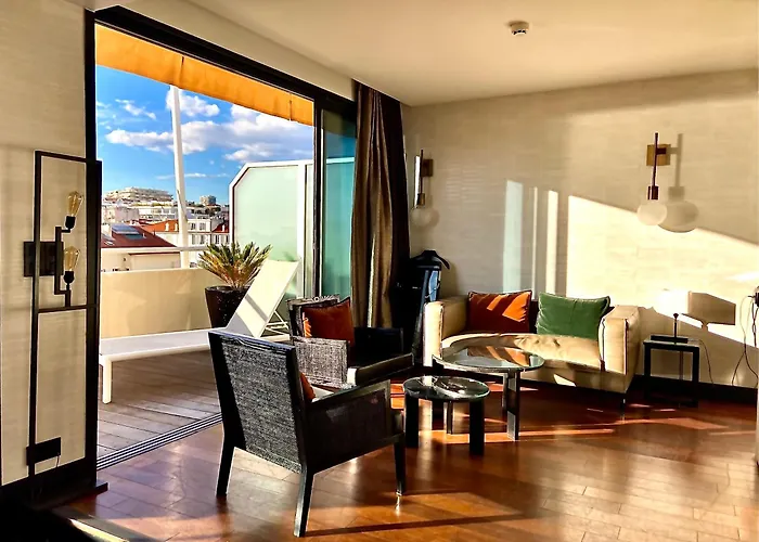 Hôtel Cannes Centre Univers